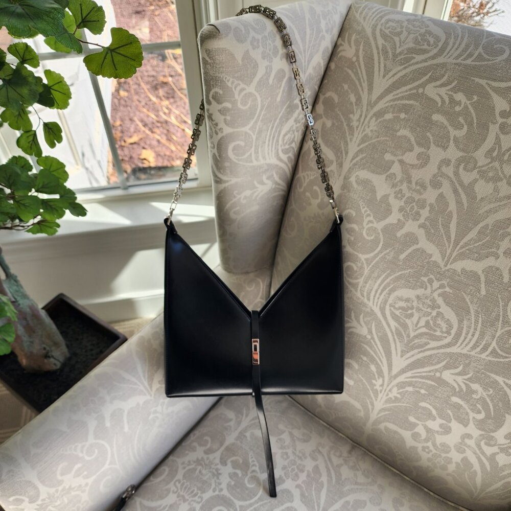 GIVENCHY Cut Out Small Leather Shoulder Bag Black Leather Like New - Picture 3 of 10